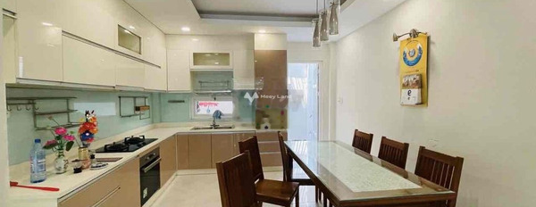 Diện tích khoảng là 223m2, cho thuê nhà ở vị trí đặt tọa lạc trên Tân Phong, Quận 7, căn nhà gồm có 4 PN, 4 WC sổ hồng chính chủ-02