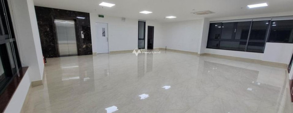 Sẵn ở cho thuê nhà diện tích thực khoảng 250m2 giá thuê chỉ 240 triệu/tháng vị trí tốt đặt nằm ngay Hoàng Ngân, Cầu Giấy sổ hồng chính chủ-03