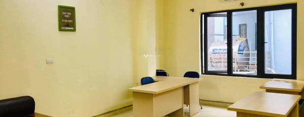 Cho thuê sàn văn phòng diện tích 30m2 vị trí đặt ngay trung tâm Quan Hoa, Cầu Giấy-03