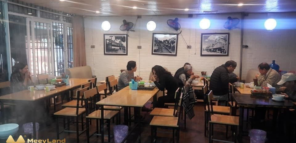 Cần sang nhượng mặt bằng kinh doanh cafe, ăn uống ở Ngọc Lâm, Quận Long Biên.
