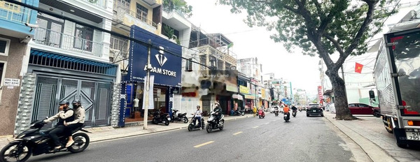 Nằm ở Nha Trang, Khánh Hòa, bán nhà, giá bán chốt nhanh từ 17 tỷ có diện tích 108m2, trong nhà nhìn chung có 6 PN lh xem trực tiếp-03