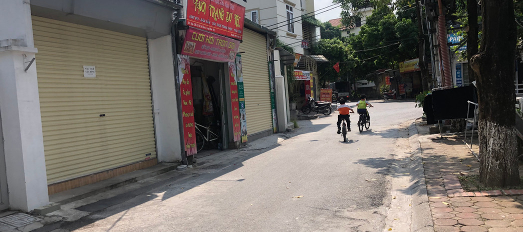 Cần tiền bán đất vuông đẹp ở phố cổ Ngọc Lâm, Long Biên