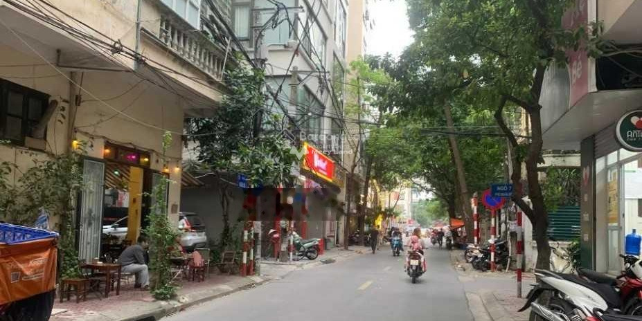 Cho thuê nhà diện tích 30m2 vị trí thuận tiện Cầu Giấy, Hà Nội