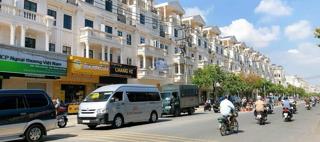 Cực kì bí nợ bán nhà vị trí thuận lợi ngay ở Phường 10, Hồ Chí Minh bán ngay với giá cạnh tranh từ 28 tỷ có diện tích gồm 100m2 cảm ơn bạn đã đọc tin