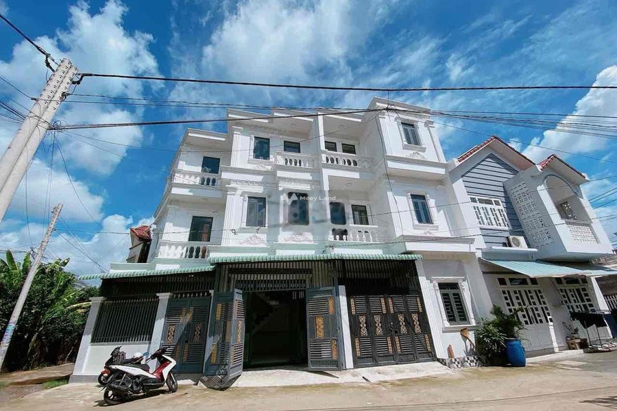 Vị trí ngay Bửu Hòa, Đồng Nai bán nhà giá bán bàn giao 2.6 tỷ tổng quan căn nhà này gồm 3 phòng ngủ 3 WC-01