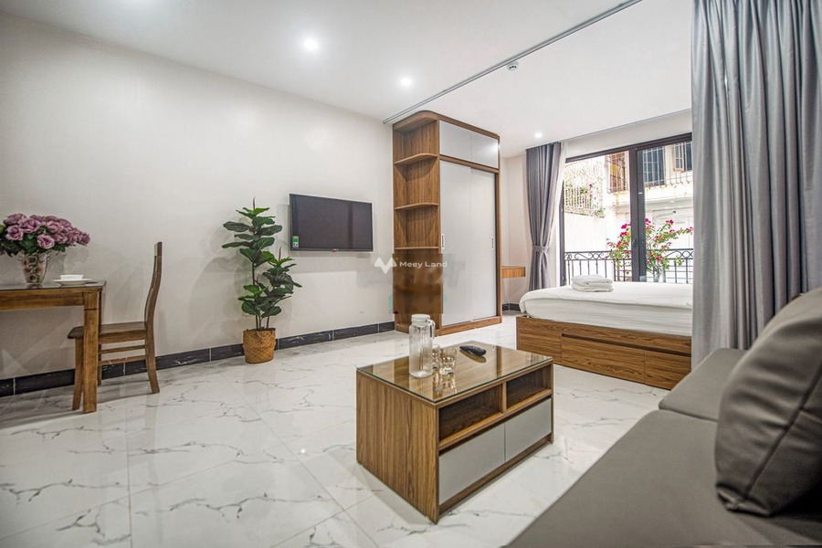 Cho thuê chung cư tọa lạc gần Hàng Bài, Hoàn Kiếm, trong căn hộ bao gồm có 1 phòng ngủ, 1 WC lh biết chi tiết-01