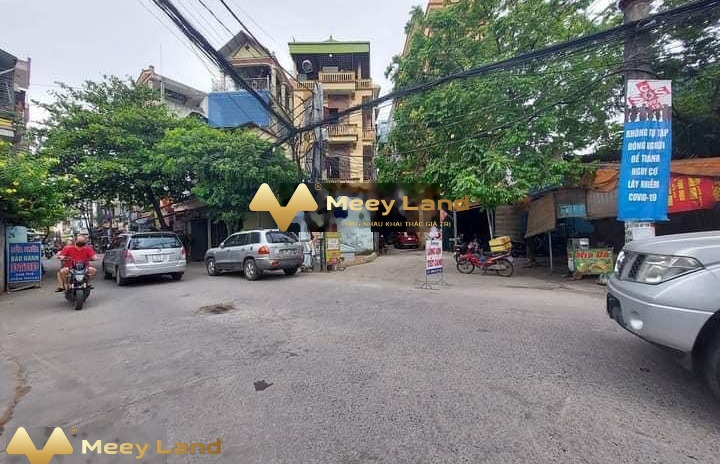 Hiện đang bí tiền bán nhà trong Phường Khương Trung, Hà Nội vào ở luôn giá chốt nhanh từ 1.95 tỷ có diện tích gồm 25m2 giá tốt nhất