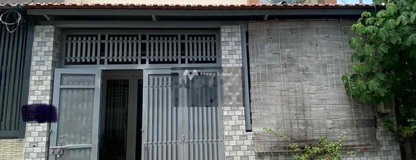 Có diện tích 61m2 bán nhà vị trí mặt tiền ngay trên Đường Số 11, Hồ Chí Minh nhà nhìn chung có 3 PN 2 WC vui lòng liên hệ để xem trực tiếp-02