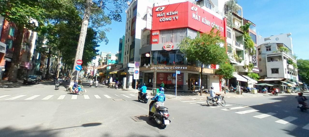 Bán nhà ở có diện tích 63m2 bán ngay với giá khuyến mãi chỉ 21 tỷ vị trí thuận lợi tại Quận 10, Hồ Chí Minh