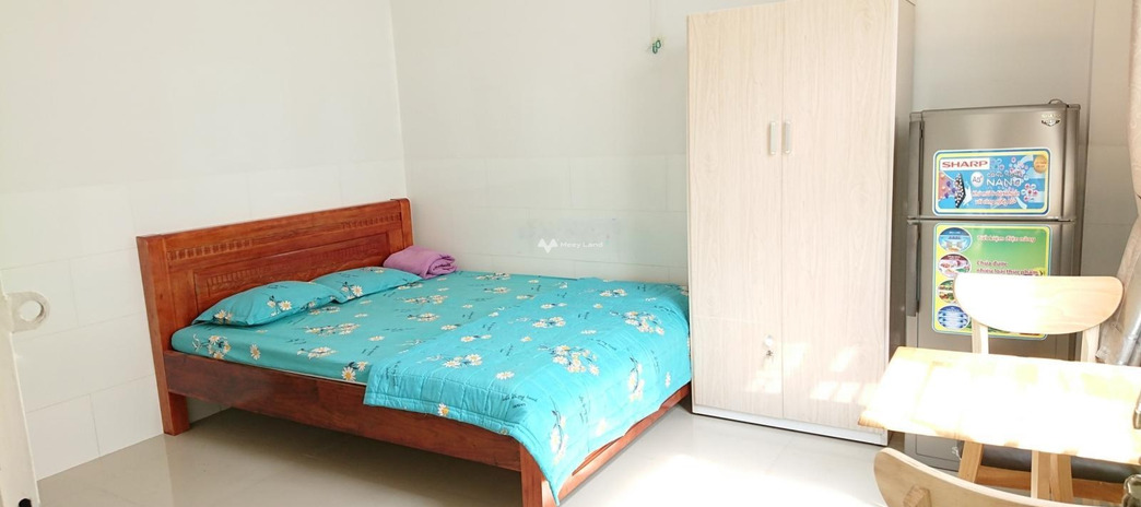 Vị trí nằm ngay ở Trần Xuân Soạn, Hồ Chí Minh cho thuê phòng trọ có diện tích 20m2 căn phòng có nội thất trẻ trung Cơ bản giá ưu đãi
