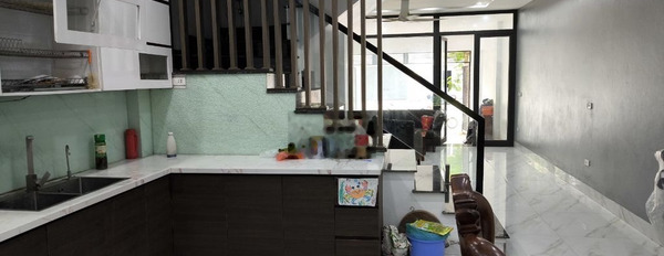 Cho thuê Liền kề Văn Phú đẹp 90 m2 x 4.5T có nội thất, thích hợp vp -02