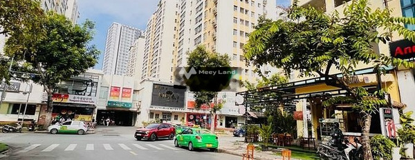 170 triệu/tháng cho thuê shophouse diện tích 222m2 mặt tiền nằm ngay ở Nguyễn Văn Linh, Quận 7 cực kì tiềm năng-02