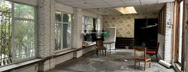 Nhà 1 PN, cho thuê nhà, thuê ngay với giá rẻ 30 triệu/tháng với diện tích tiêu chuẩn 150m2 vị trí thuận lợi Bến Nghé, Hồ Chí Minh-03