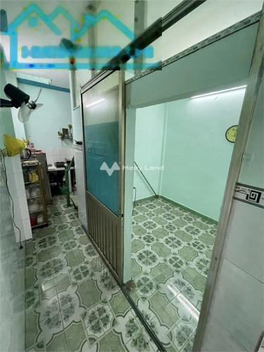 Bán nhà diện tích chuẩn 36m2 vị trí thuận tiện Quận 7, Hồ Chí Minh giá bán đặc biệt 3.4 tỷ tổng quan ở trong nhà gồm 3 PN-01