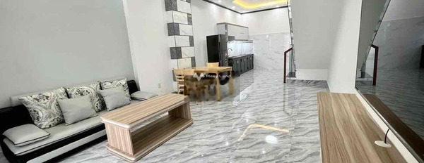 Nhà 2 phòng ngủ, cho thuê nhà, thuê ngay với giá êm chỉ 9 triệu/tháng diện tích chung là 100m2 vị trí trung tâm Lê Hồng Phong, Phú Hòa-02