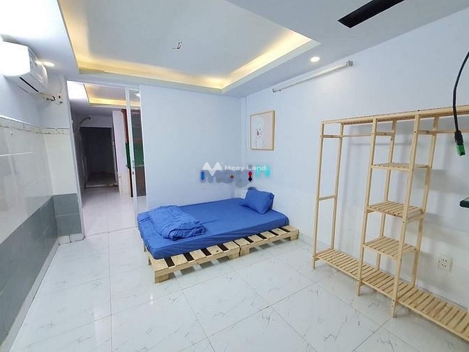 Căn hộ nhìn chung gồm 1 phòng ngủ, cho thuê căn hộ vị trí mặt tiền ngay tại Phường 2, Hồ Chí Minh, 1 WC vị trí trung tâm-01