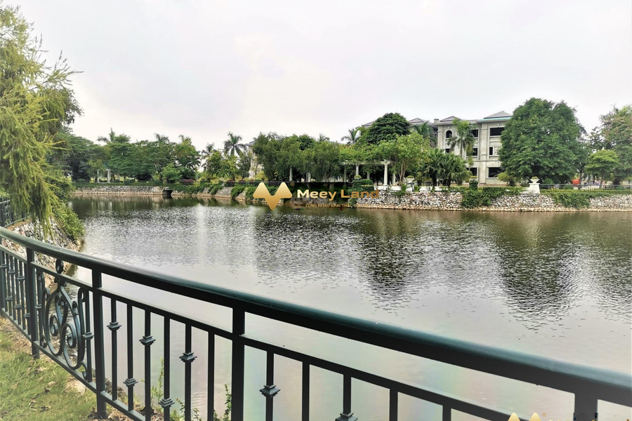 Nằm ở Vườn Cam Vinapol, bán liền kề vị trí đẹp ở Vân Canh, Hà Nội bán ngay với giá khoảng từ 12.69 tỷ có diện tích sàn 343 m2, hướng Tây-Bắc, tổng qua...-01