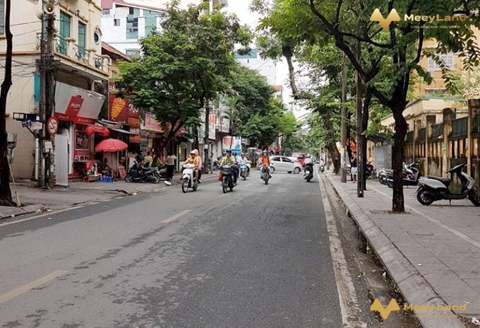 Cần bán nhà mặt phố Phạm Hồng Thái, Ba Đình, Hà Nội. Diện tích 61m2, giá 25 tỷ