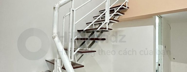 Cho thuê phòng gác cao 2m rộng 40m2 Làng Đại học sinh viên Thủ Đức -03