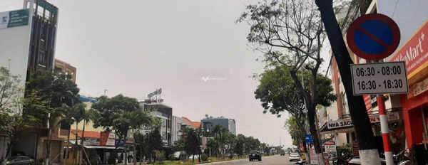 Bán nhà vị trí mặt tiền ngay tại Hải Châu, Đà Nẵng giá bán bất ngờ chỉ 4.6 tỷ có diện tích rộng 60m2 tổng quan ngôi nhà này gồm 4 PN-03