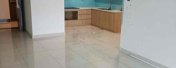 Căn hộ 2PN 2WC 86m2 có bồn tắm view đẹp Saigon Royal -03