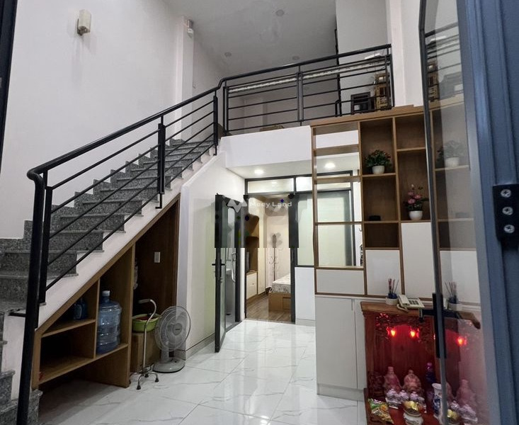 Nhà 3 PN cho thuê nhà ở diện tích chuẩn 27m2 thuê ngay với giá thỏa thuận 15 triệu/tháng vị trí đẹp tọa lạc gần Nguyễn Hiền, Phường 4-01