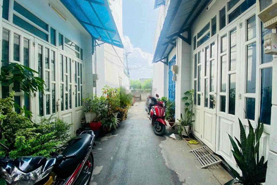 Thuê ngay với giá quy định chỉ 5.5 triệu/tháng, cho thuê nhà có diện tích tổng 40m2 tọa lạc gần Quận 12, Hồ Chí Minh gặp để trao đổi-01
