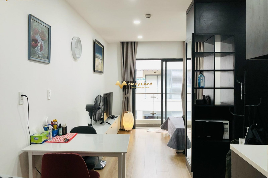 Cho thuê chung cư vị trí tại Quận 5, Hồ Chí Minh, căn hộ tổng quan gồm có 1 PN, 1 WC gặp để trao đổi-01