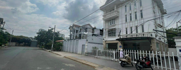 Toà nhà góc hai mặt tiền đường 32 Hiệp Bình Chánh ngay sau Gigamall, Phạm Văn Đồng -03
