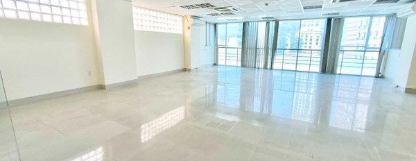 Chính chủ cho thuê văn phòng Quận 1 - 67m2 - 90m2 - 115m2 - 228m2 view kính, ngăn sẵn nhiều phòng -03