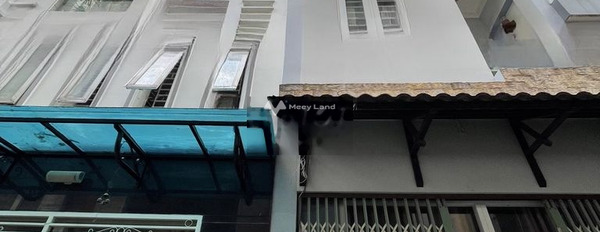 Trong nhà bao gồm 4 phòng ngủ, bán nhà ở có diện tích gồm 41m2 bán ngay với giá khuyến mãi 6.8 tỷ vị trí thuận lợi Nơ Trang Long, Hồ Chí Minh-03