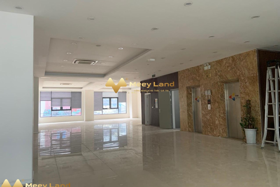 Thiện chí, cho thuê sàn văn phòng mặt tiền nằm tại Lạc Long Quân, Nhật Tân dt khoảng 300 m2-01