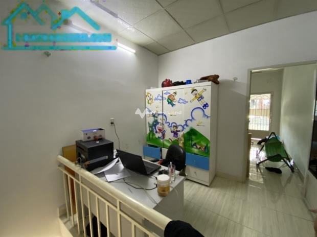 Diện tích 30m2 bán nhà vị trí đặt ngay ở Quận 12, Hồ Chí Minh căn nhà gồm 2 phòng ngủ hỗ trợ mọi thủ tục miễn phí-01