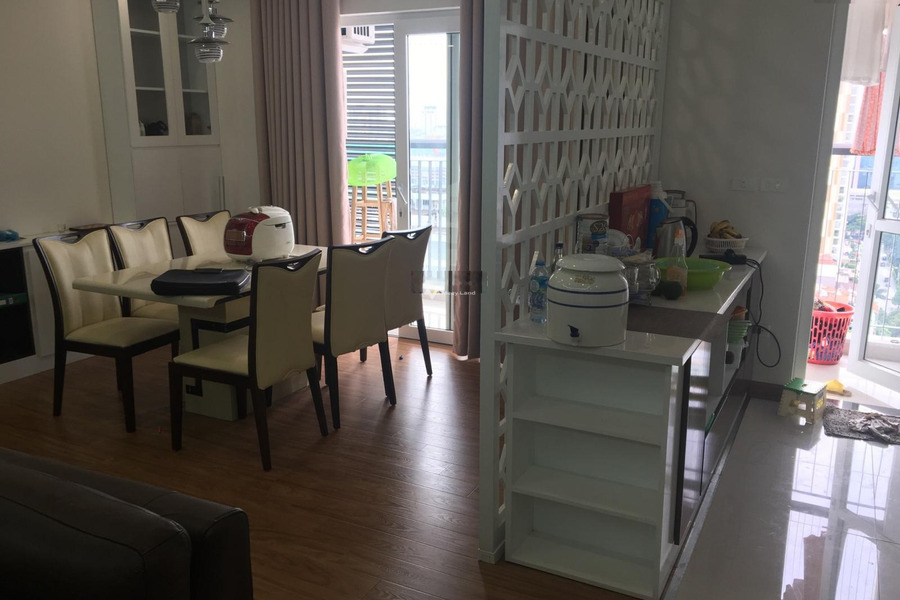 Cho thuê chung cư tọa lạc ngay tại Thanh Xuân, Hà Nội, tổng quan căn này thì có 3 phòng ngủ, 2 WC bãi đậu xe rộng-01