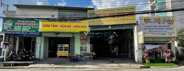 Thuê ngay với giá cực mềm chỉ 45 triệu/tháng cho thuê mặt bằng có diện tích chung 1500m2 vị trí đặt vị trí nằm ở Phú Châu, Thủ Đức phù hợp mở shop-02