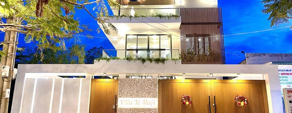 Ngôi nhà có tổng cộng 5 PN bán nhà bán ngay với giá khoảng từ 8.5 tỷ có diện tích 300m2 vị trí đặt ở Hàm Tân, Bình Thuận-03