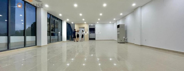 Cho thuê nhà, thuê ngay với giá cực sốc 100 triệu/tháng có diện tích rộng 200m2 vị trí thích hợp Lương Định Của, Hồ Chí Minh-03