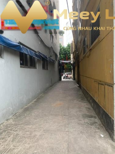 Diện tích 22m2 bán nhà ở vị trí đặt ngay trung tâm Quận Hoàn Kiếm, Hà Nội trong căn này thì có 3 phòng ngủ lộ mặt tiền rộng 3 m cám ơn quý khách đã đọ...-01