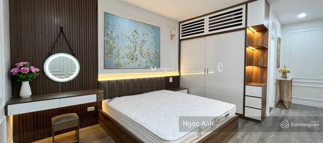Bán căn hộ chung cư giá 4 tỷ, diện tích 120m2 ngay ở Lê Văn Lương, Hà Nội