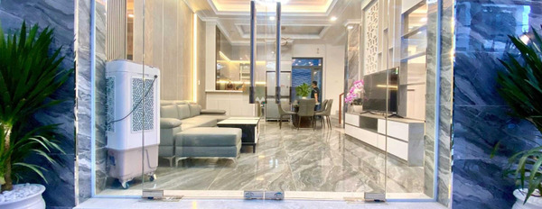 Hướng Tây - Nam, bán nhà có diện tích chính 82.5m2 tọa lạc ở Phú Xuân, Nhà Bè bán ngay với giá 7.7 tỷ ngôi nhà bao gồm có 4 PN, 5 WC-02