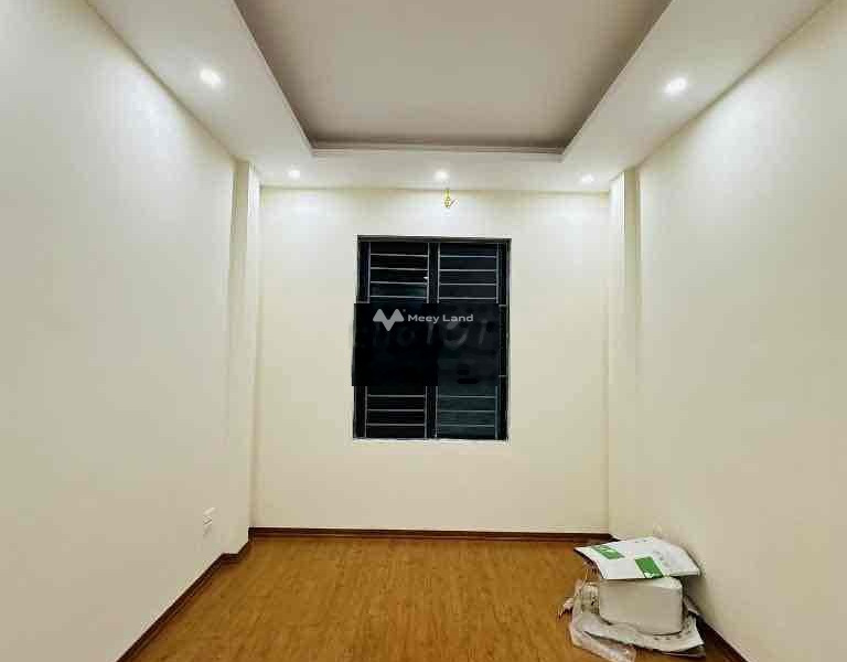 DT 40m2 bán nhà ở vị trí đặt ngay Triều Khúc, Hà Nội trong nhà này gồm 6 phòng ngủ hỗ trợ mọi thủ tục miễn phí, giá mùa dịch.-01