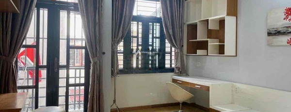 Có diện tích chung 30m2 bán nhà vị trí đặt ở trong Phường 1, Hồ Chí Minh nhà tổng quan gồm 4 phòng ngủ 5 WC ở lâu dài-02