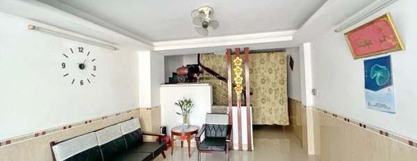 Nhà 6 phòng ngủ, cho thuê nhà, thuê ngay với giá êm 22 triệu/tháng diện tích rất rộng 60m2 ngay tại Tân Thuận Tây, Hồ Chí Minh-03