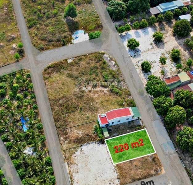 Vị trí đặt ở tại Cam Hải Tây, Cam Lâm bán đất giá bán sang tên 2.24 tỷ diện tích quy ước 220m2-01