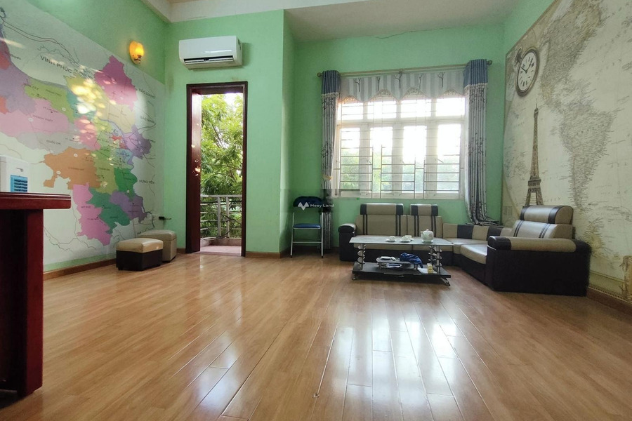 Với diện tích 210m2, cho thuê nhà ở vị trí mặt tiền tọa lạc gần Thanh Trì, Hà Nội, trong căn này bao gồm 3 PN, 3 WC giá rẻ bất ngờ-01