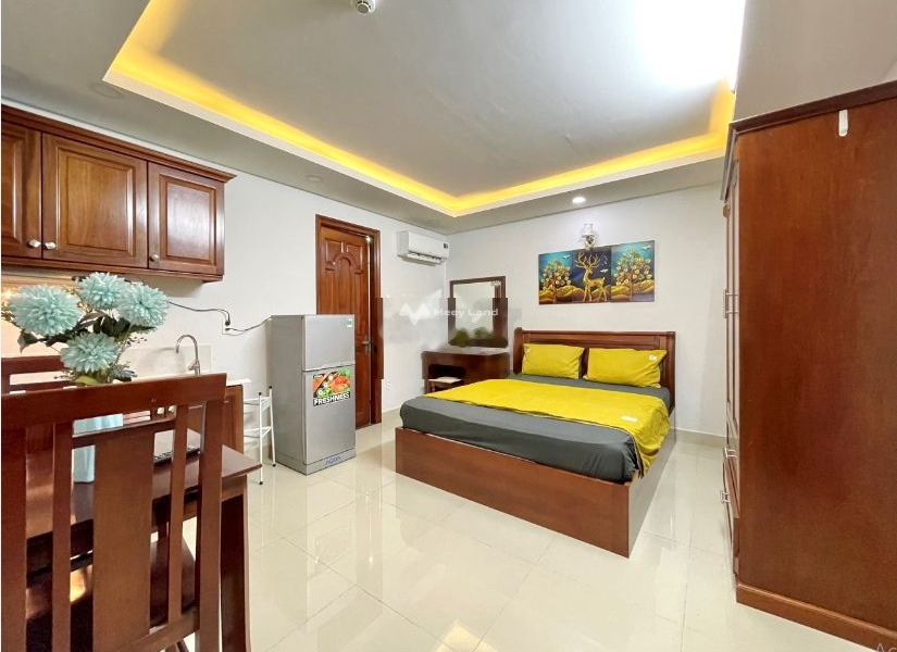 Trong căn hộ tổng quan bao gồm 1 phòng ngủ, cho thuê căn hộ mặt tiền nằm ngay tại Quận 3, Hồ Chí Minh, 1 WC vị trí thuận lợi-01