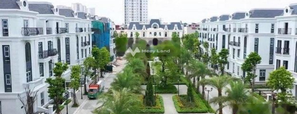 Bán biệt thự với diện tích là 136m2 giá bán cực êm 22.5 tỷ vị trí mặt tiền nằm tại Thạch Bàn, Hà Nội, hướng KXĐ, đường đi rộng 10 m-03