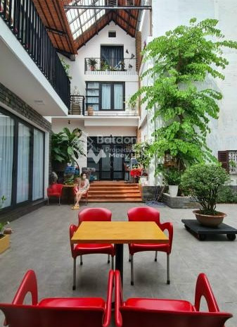 Nhà có việc gấp bán liền kề ngay ở Tân Bình, Hồ Chí Minh bán ngay với giá quy định chỉ 34 tỷ diện tích cụ thể 260m2 khuôn viên rộng rãi