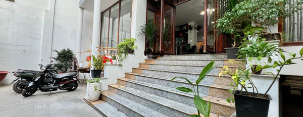 Cho thuê chung cư vị trí đẹp nằm ngay Quận 3, Hồ Chí Minh, trong căn hộ tổng quan bao gồm 1 PN, 1 WC còn chần chờ gì nữa-02