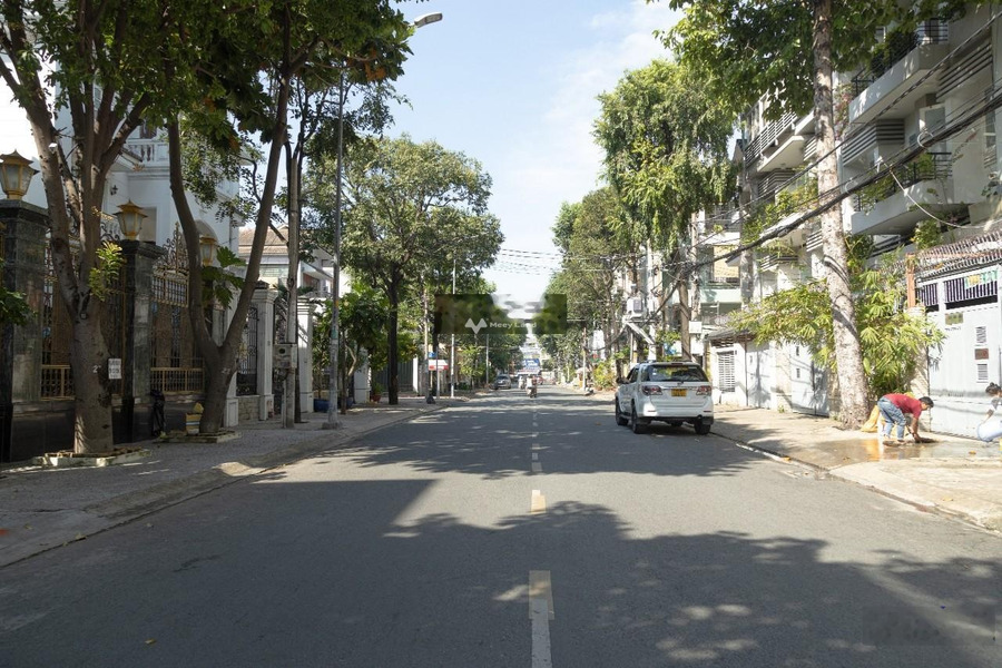 Vị trí thuận lợi ngay trên Đường Số 8, Hồ Chí Minh bán nhà bán ngay với giá ưu đãi 13.8 tỷ nhìn chung bao gồm 5 PN 6 WC-01